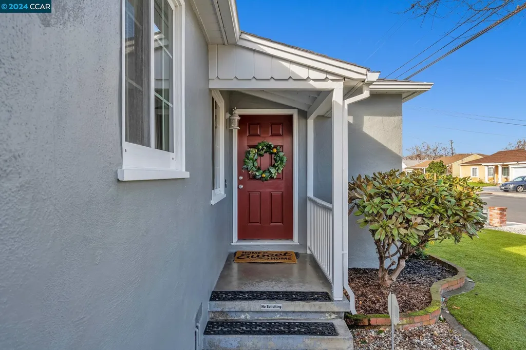 1098 Manor Boulevard San Leandro CA 94579