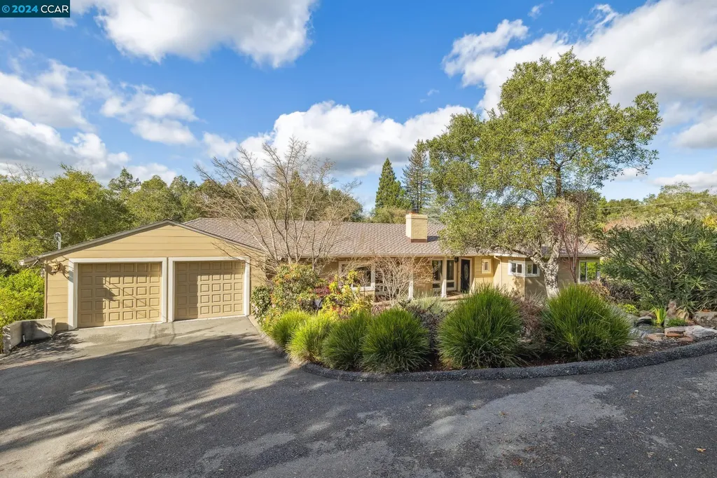 41 Charles Hill Road Orinda CA 94563