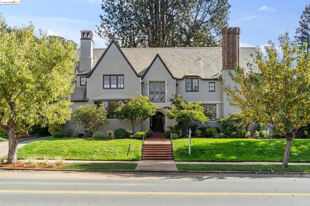 2721 Belrose Avenue Berkeley CA 94705