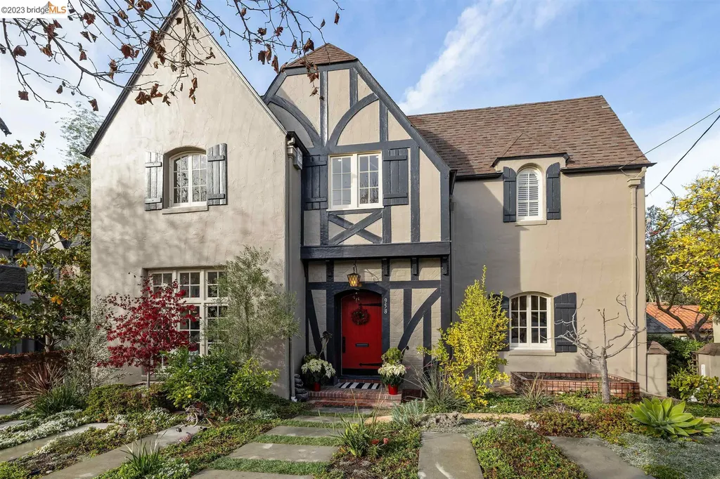 958 Larkspur Road Oakland CA 94610