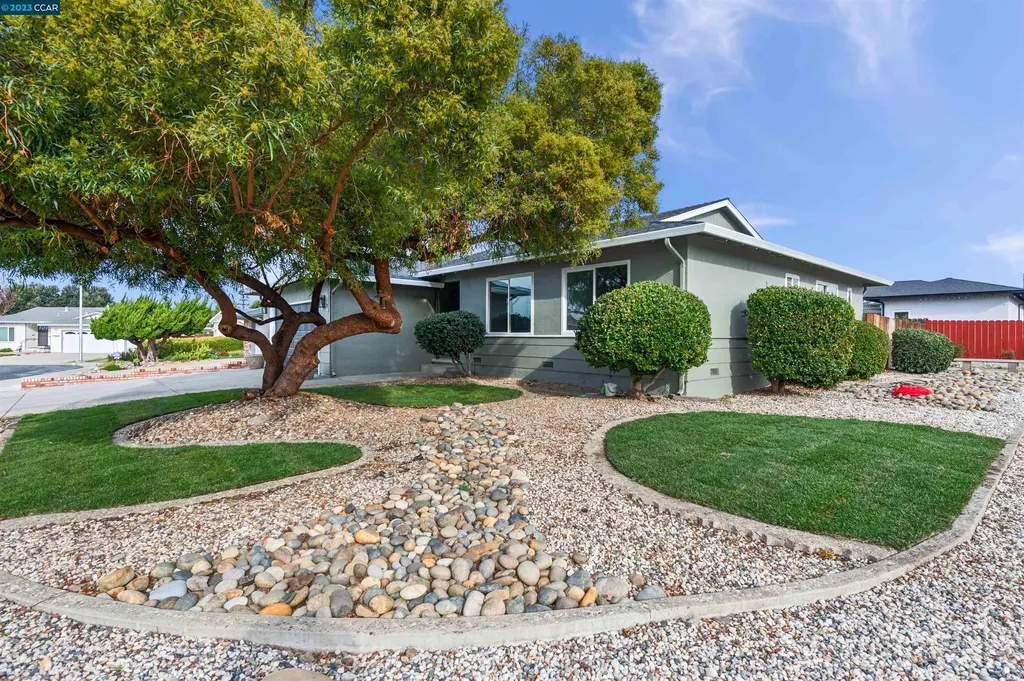 1813 Lassen Court Antioch CA 94509