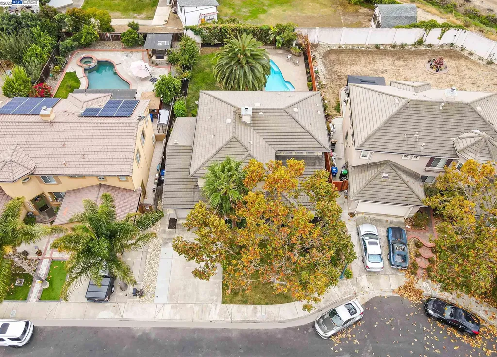 307 Brookview Way Hayward CA 94544