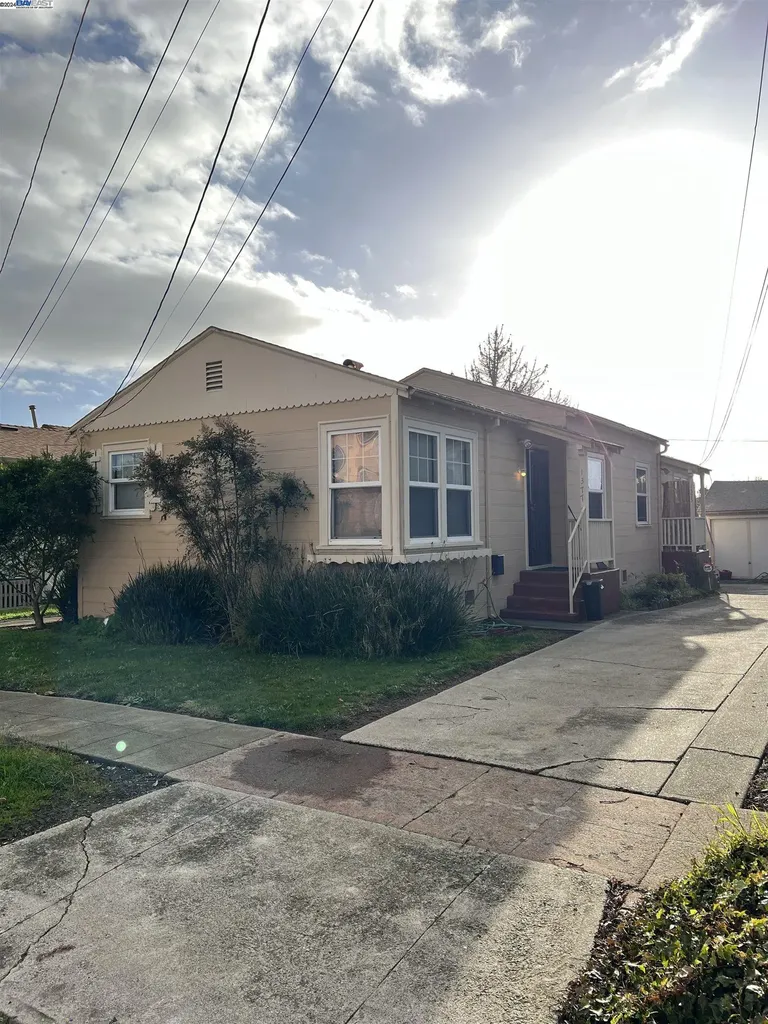 1377 Monterey Street Richmond CA 94804