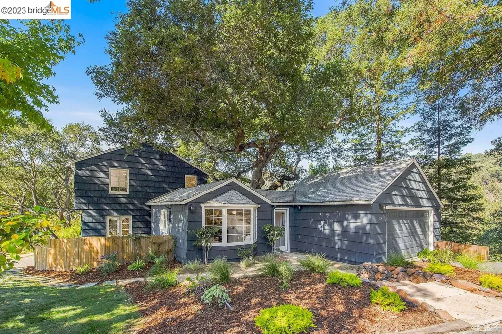 1724 Indian Way Oakland CA 94611