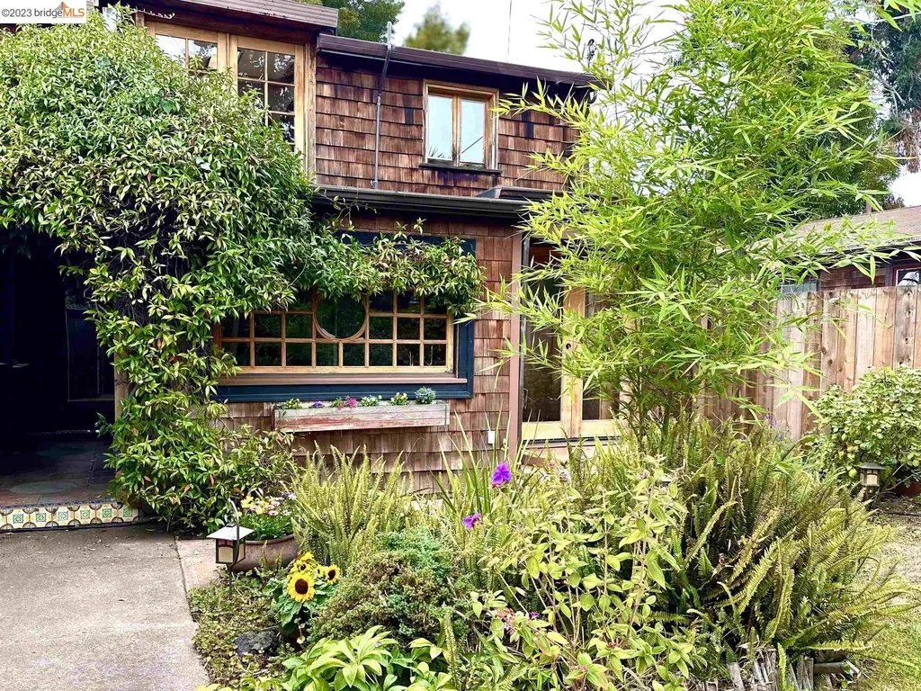 Berkeley CA, 2736 Milvia Street