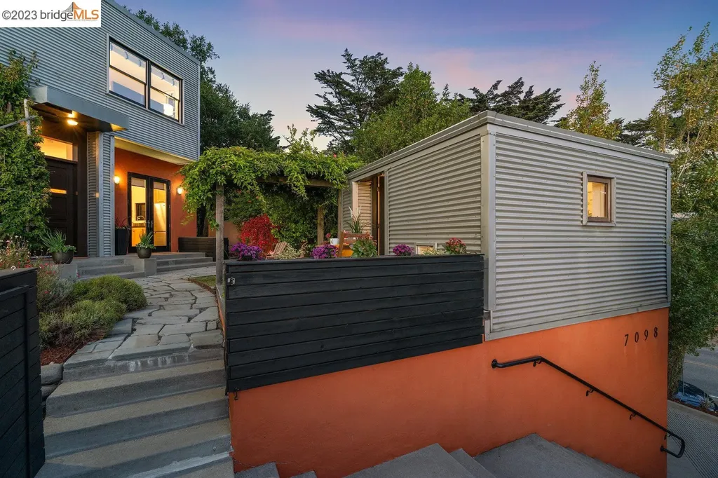 Oakland CA, 7098 Elverton Drive