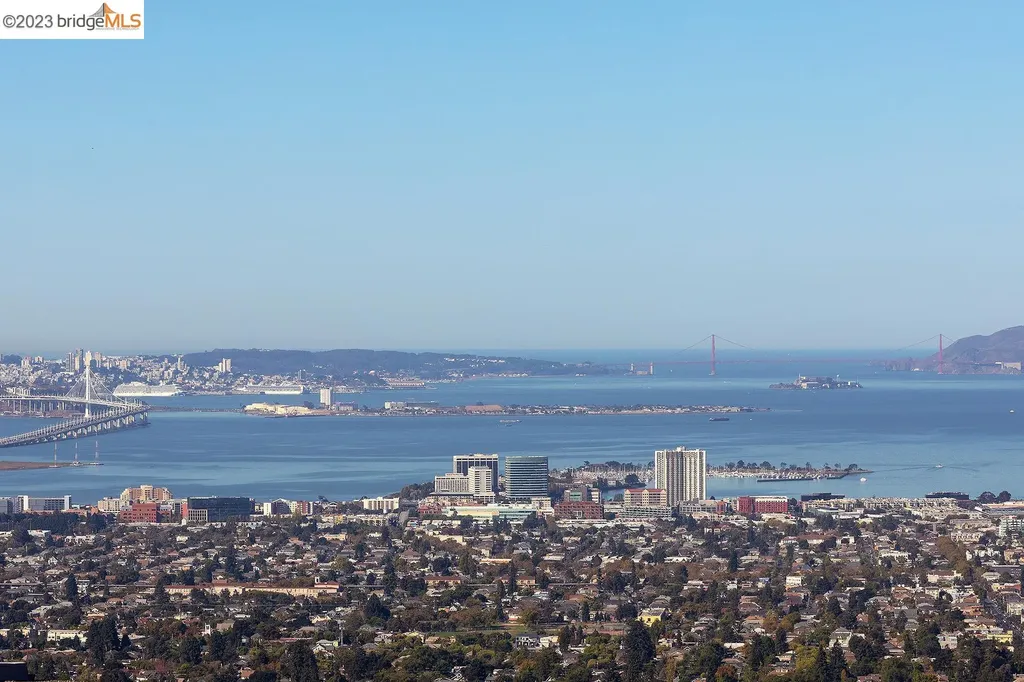 25 Windward Hill Oakland CA 94618