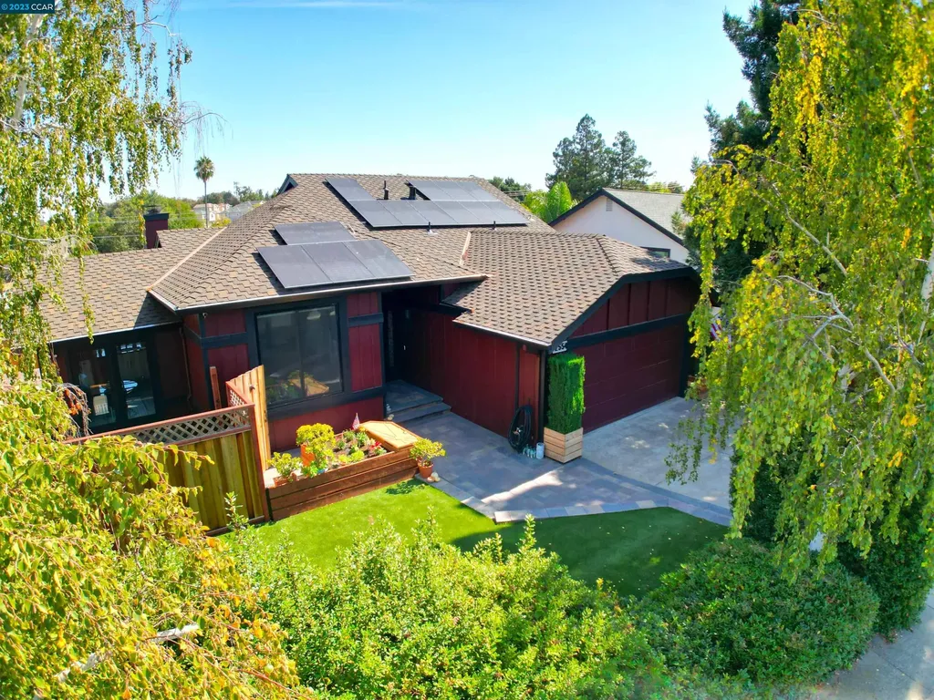 2554 Holly View Court Martinez CA 94553