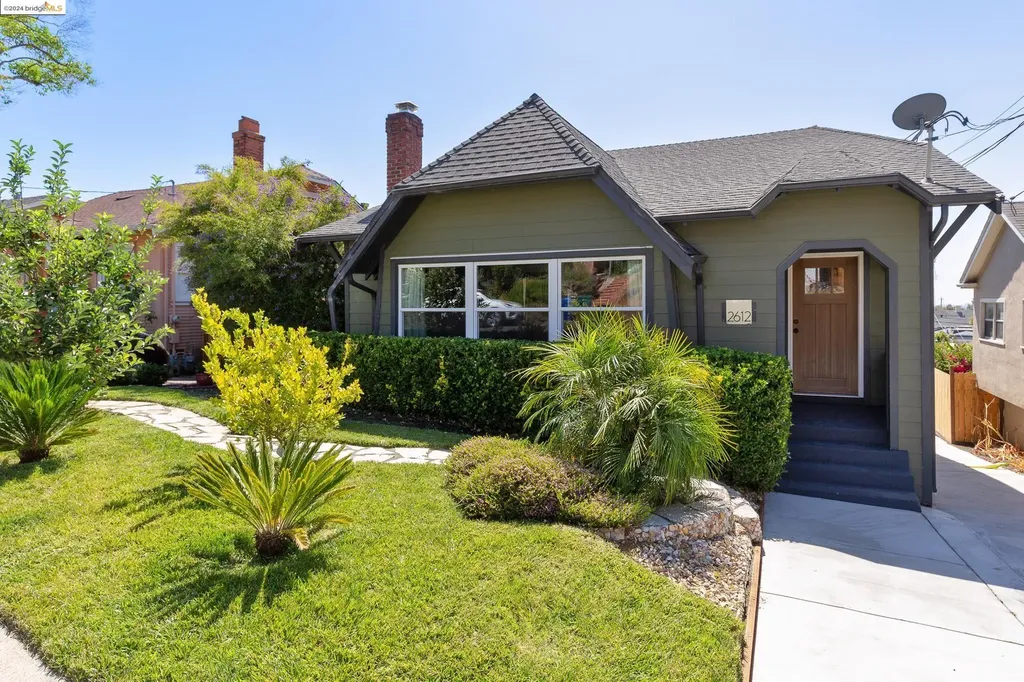 Oakland CA, 2612 Cole Street
