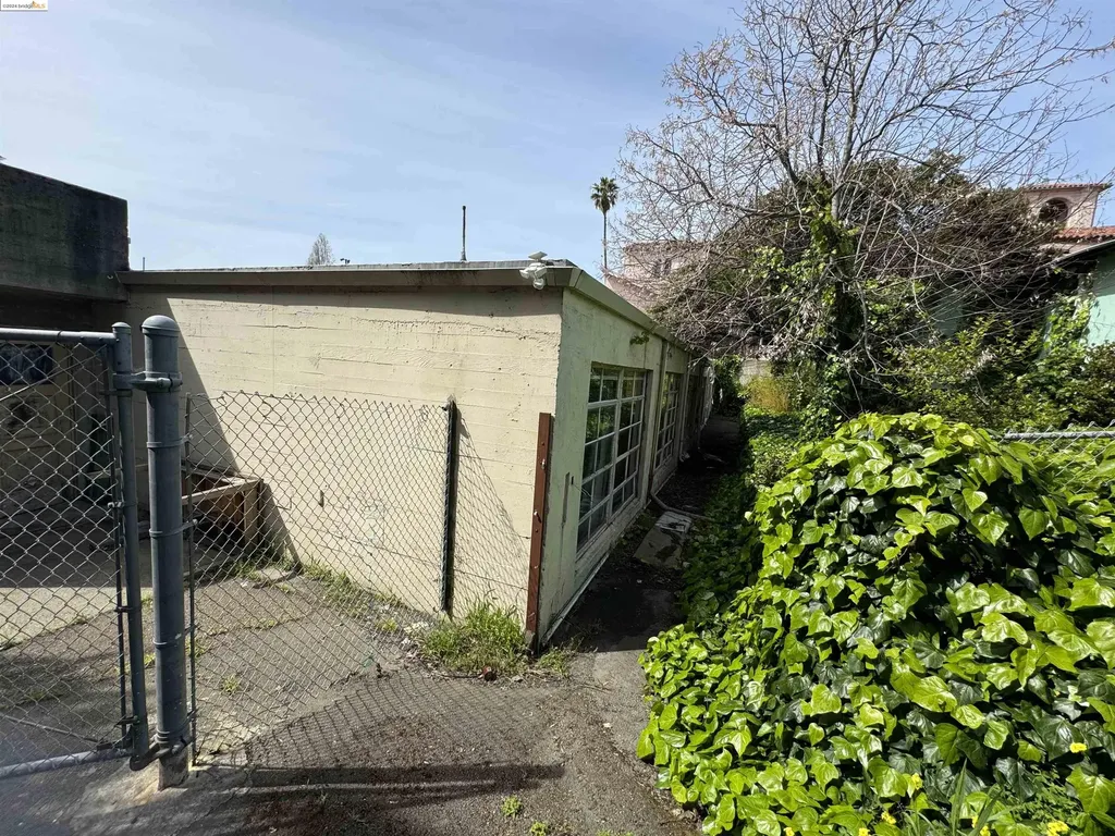 2330 Prince Street Berkeley CA 94705