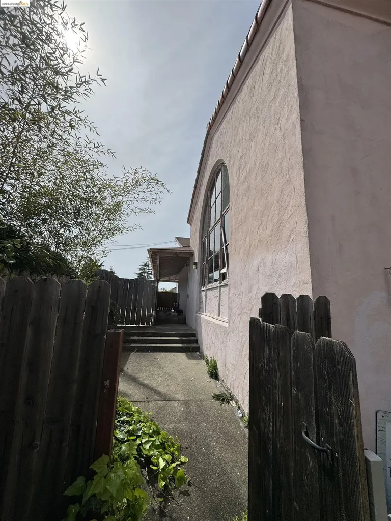 2330 Prince Street Berkeley CA 94705