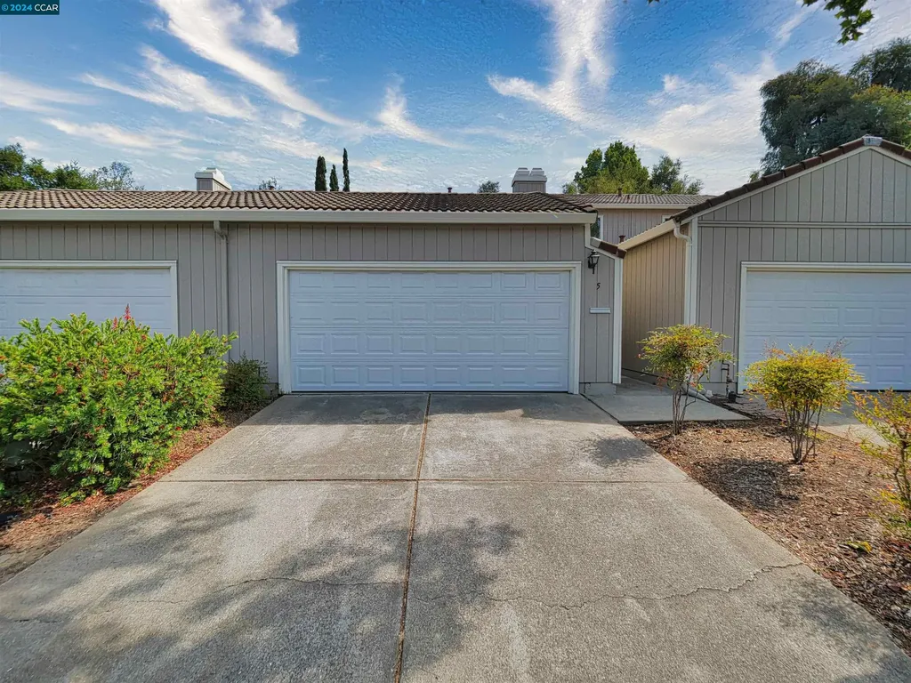 5 Arete Court Hercules CA 94547