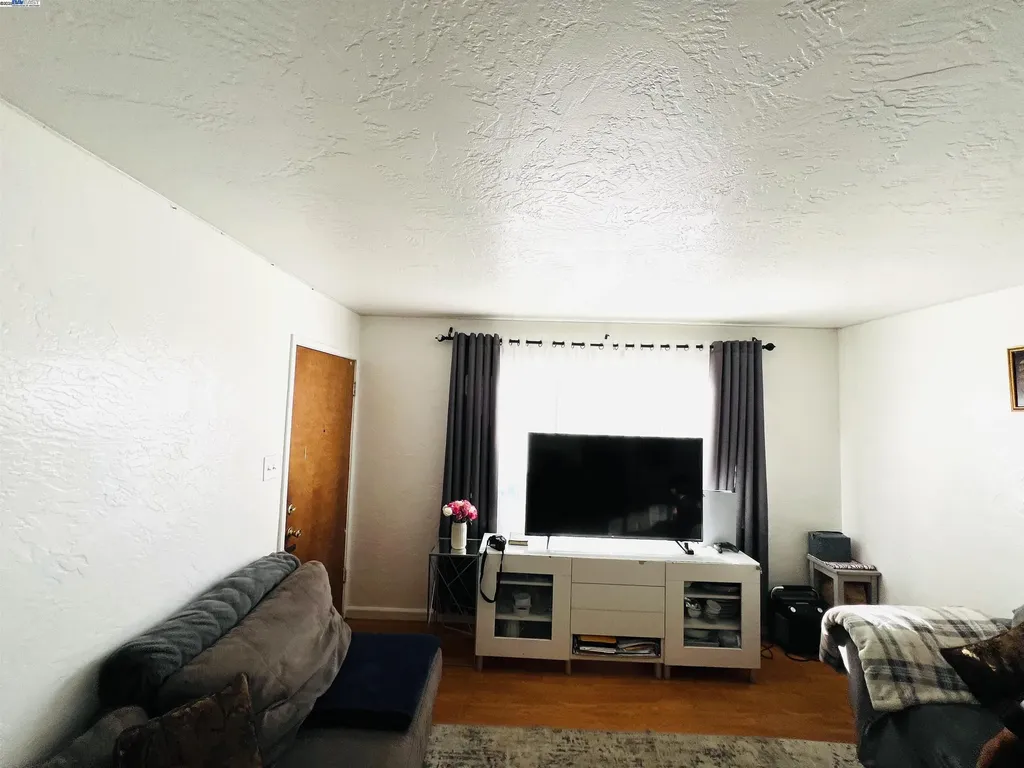 10926 Bancroft Avenue Oakland CA 94603