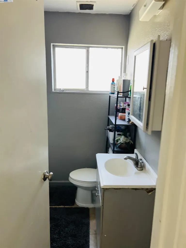 10926 Bancroft Avenue Oakland CA 94603