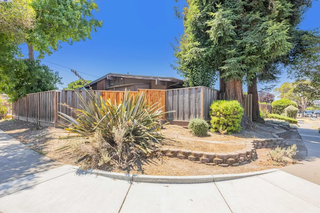 932 Poinciana Street Hayward CA 94545