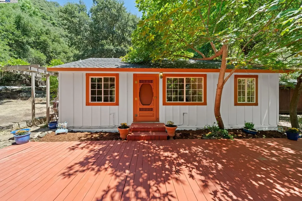 36684 Palomares Road Castro Valley CA 94552