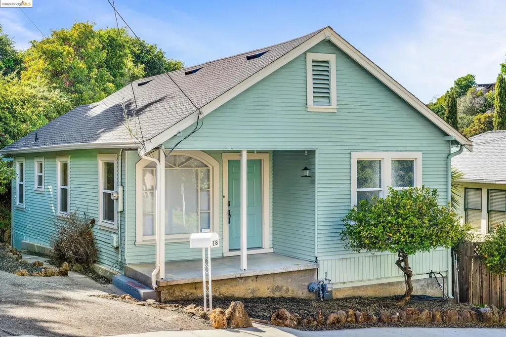 18 Atherton Avenue Crockett CA 94525
