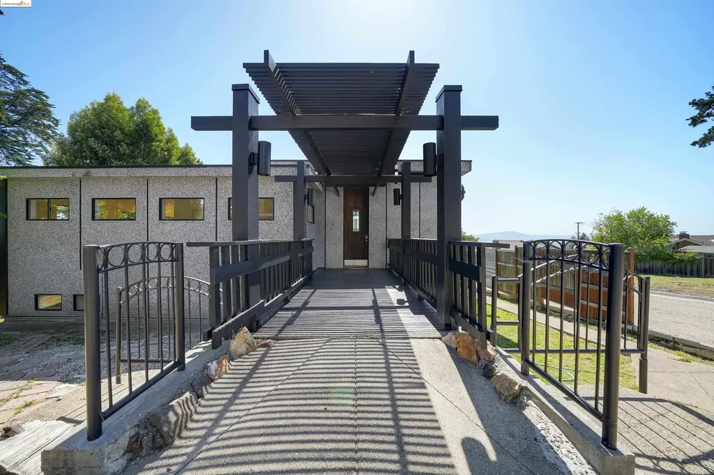 921 Clark Place El Cerrito CA 94530