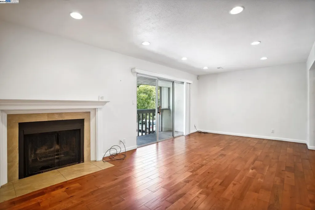1737 Panda Way Hayward CA 94541