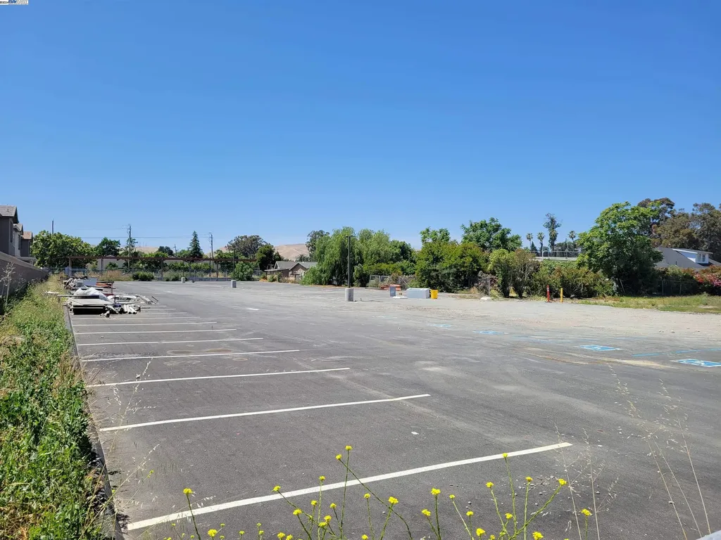 310 Central Avenue Pittsburg CA 94565