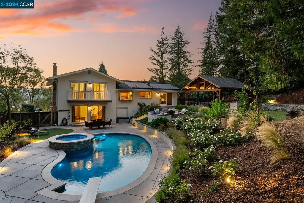 1068 Country Club Drive Moraga CA 94556