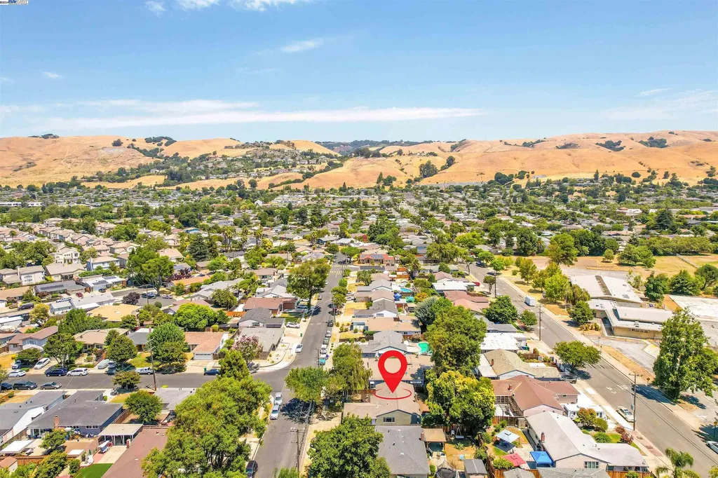 87 Saint Andrews Street Hayward CA 94544