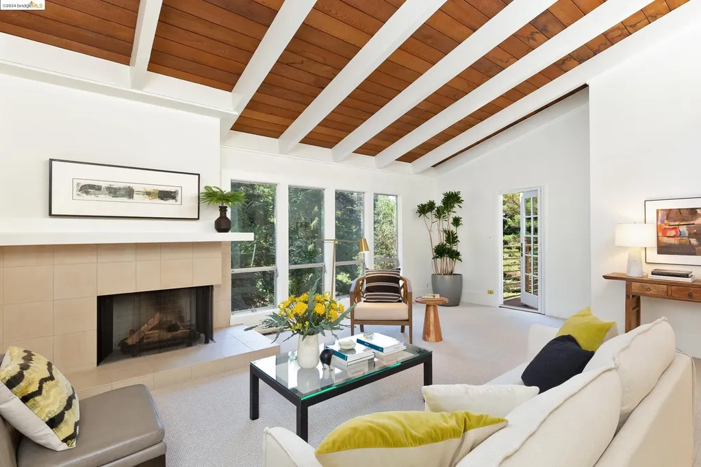 Oakland CA, 8030 Shepherd Canyon Road