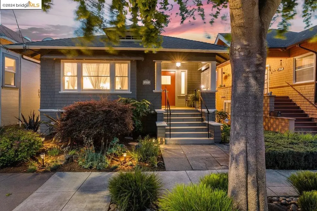 471 44th Street Oakland CA 94609