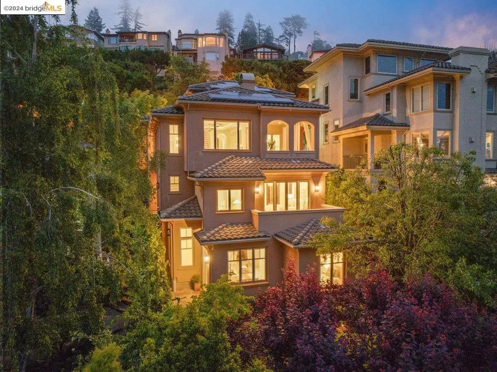 9043 Broadway Terrace Oakland CA 94611
