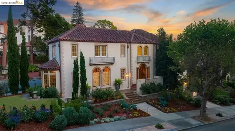 996 Grosvenor Place Oakland CA 94610