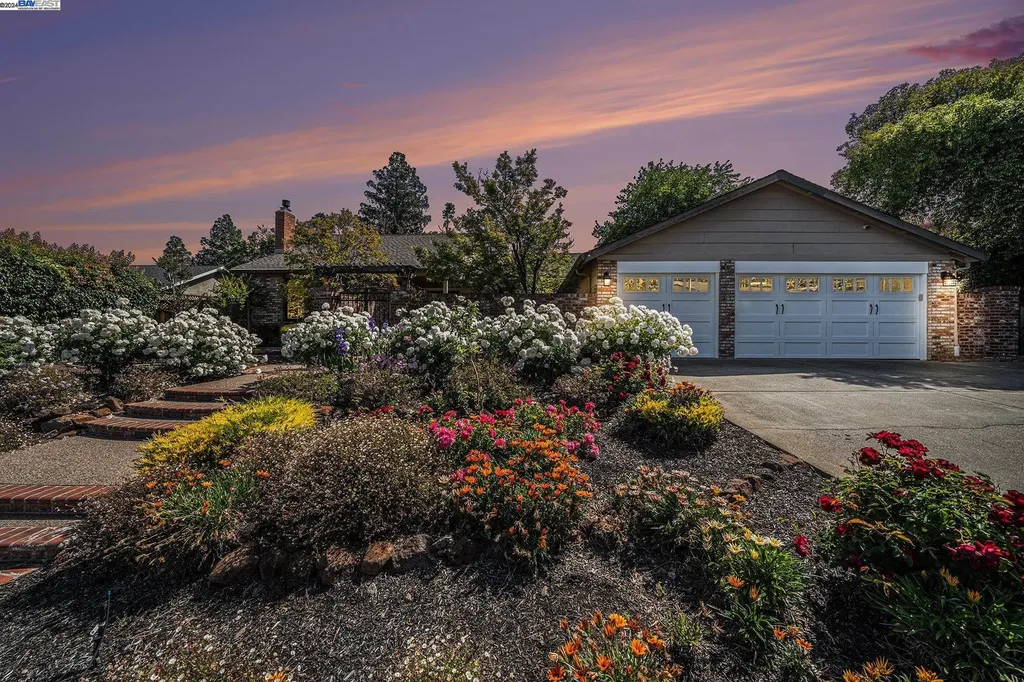424 Mount Sequoia Court Clayton CA 94517