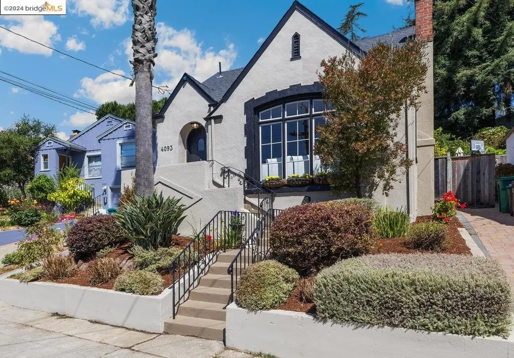 4093 Waterhouse Road Oakland CA 94602
