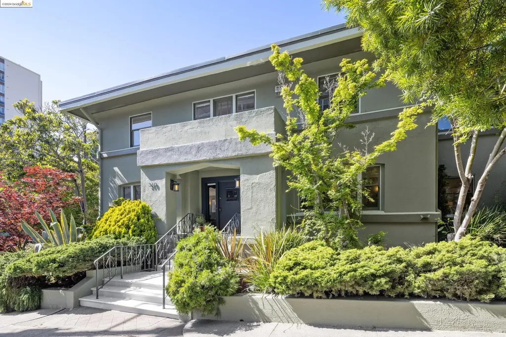 Oakland CA, 360 Van Buren Avenue