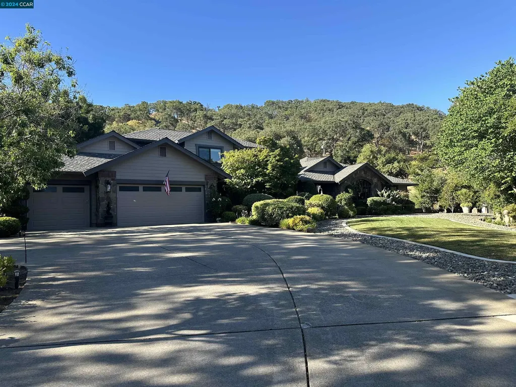 1150 Waldamar Court Clayton CA 94517