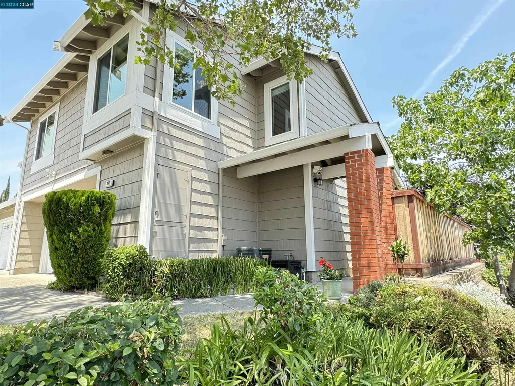 300 Lake Brook Court Martinez CA 94553