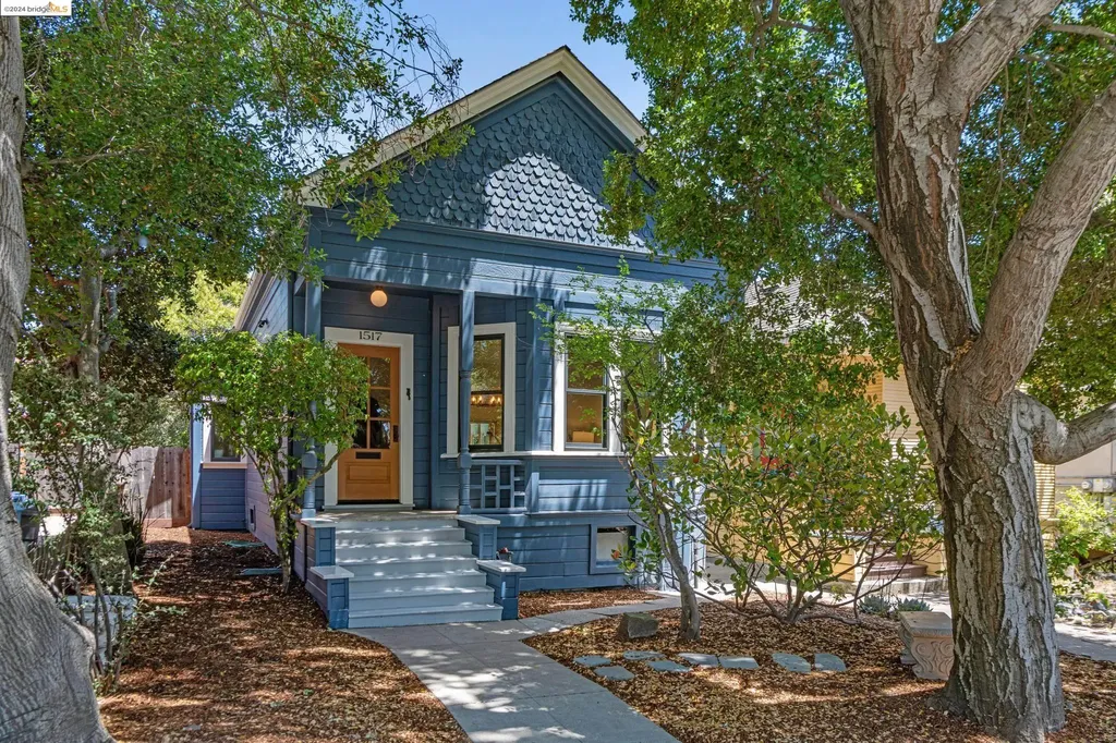 Berkeley CA, 1517 Martin Luther King Jr Way