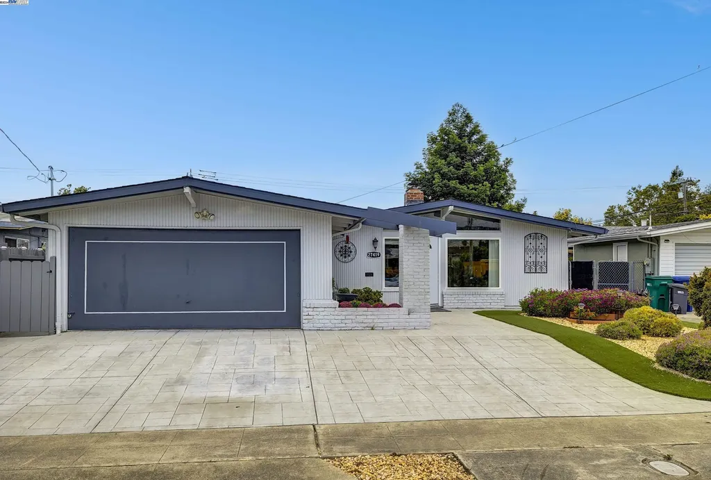 27419 Palmwood Avenue Hayward CA 94545