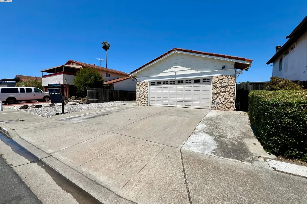 2481 Cabrillo Drive Hayward CA 94545