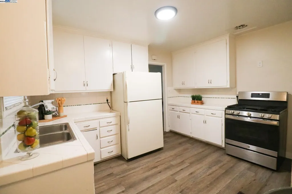 2272 Kelly Street Hayward CA 94541
