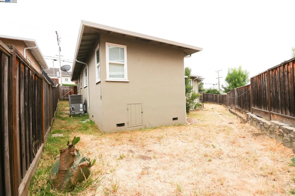 2272 Kelly Street Hayward CA 94541