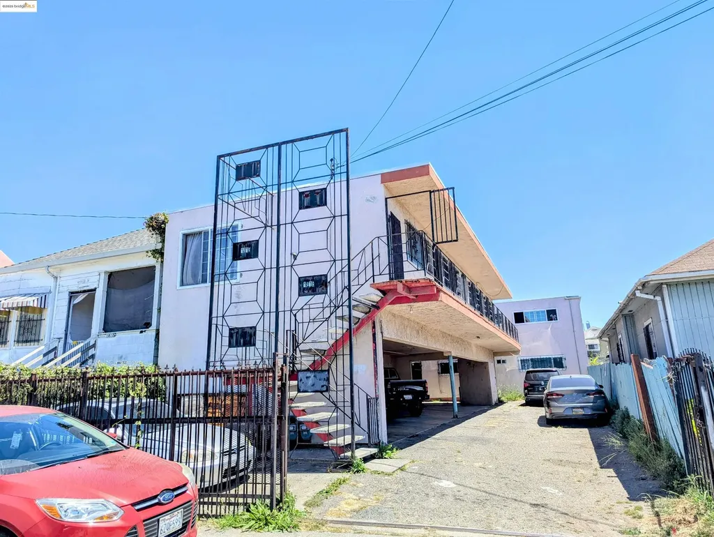 1818 Rosedale Avenue Oakland CA 94601