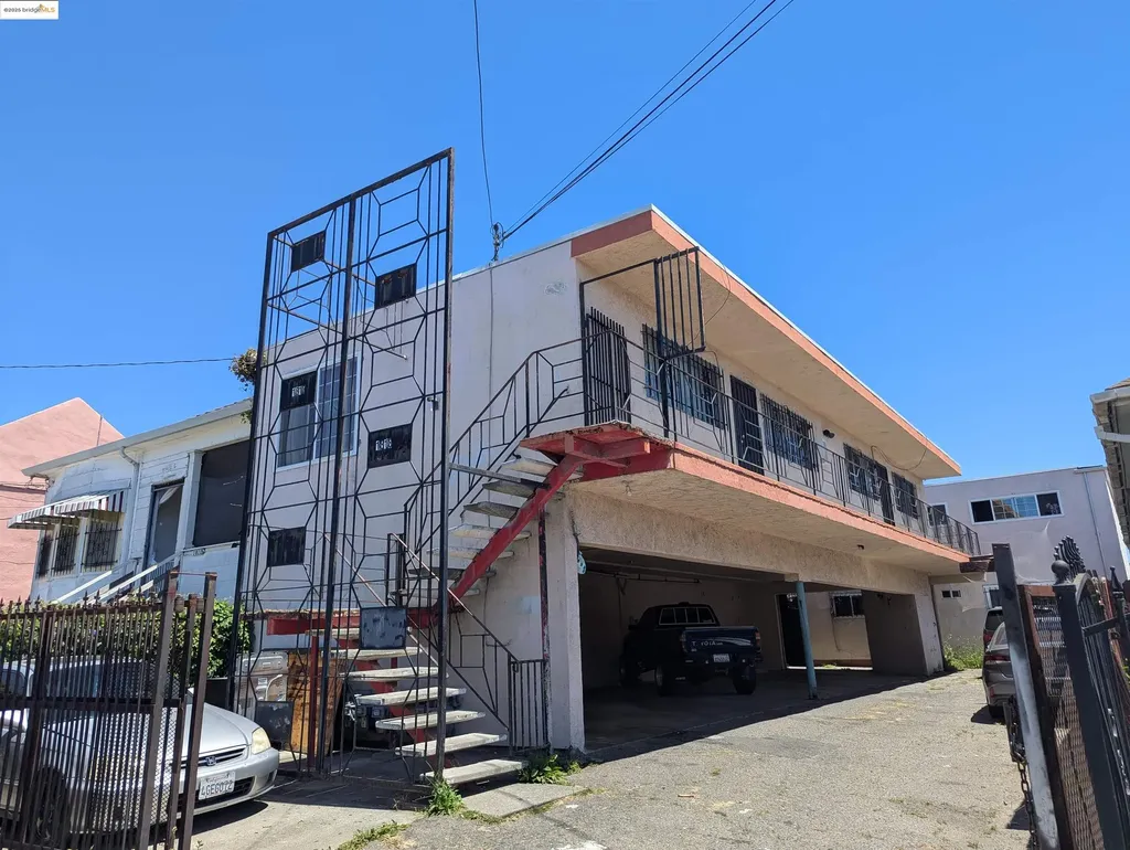 1818 Rosedale Avenue Oakland CA 94601