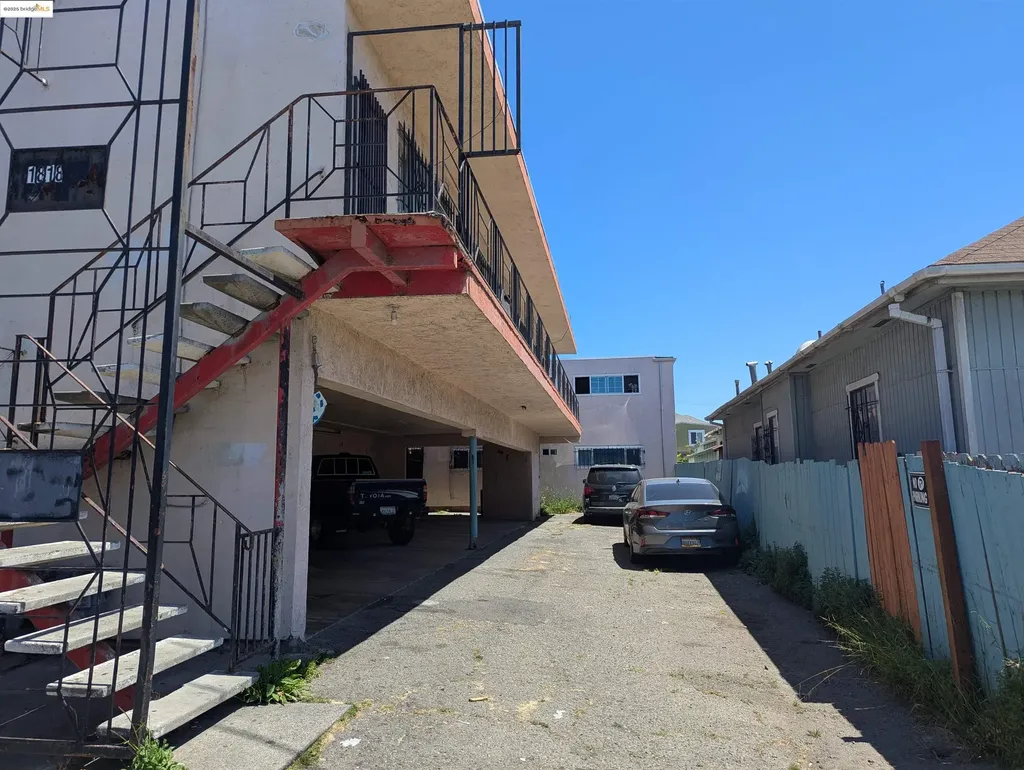 1818 Rosedale Avenue Oakland CA 94601