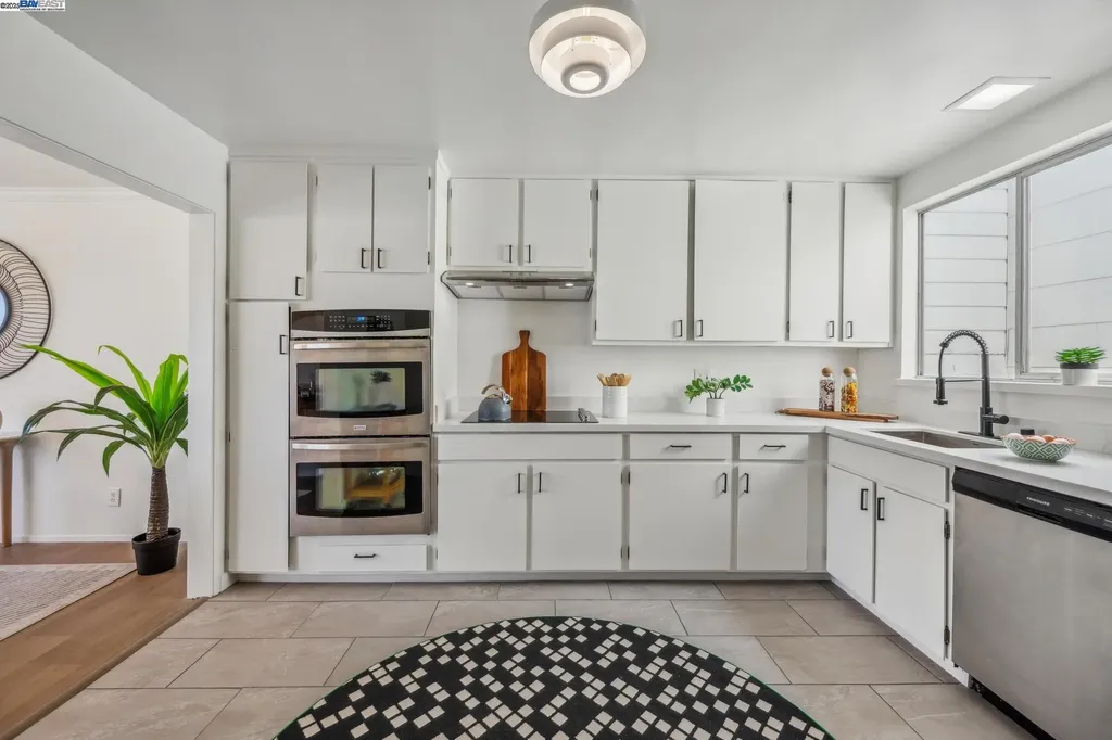 471 Joost Avenue San Francisco CA 94127