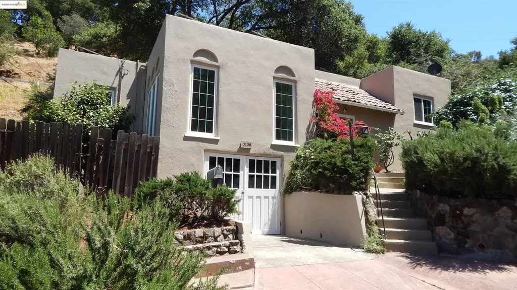 0108 Green Street Martinez CA 94553