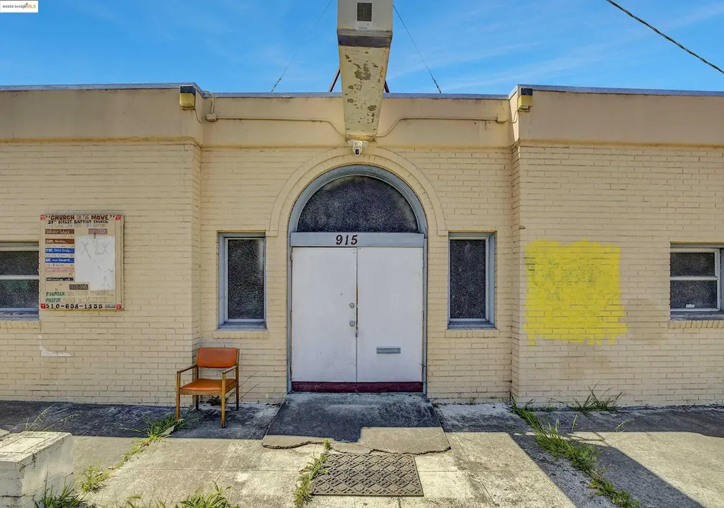 915 37th Street Oakland CA 94608