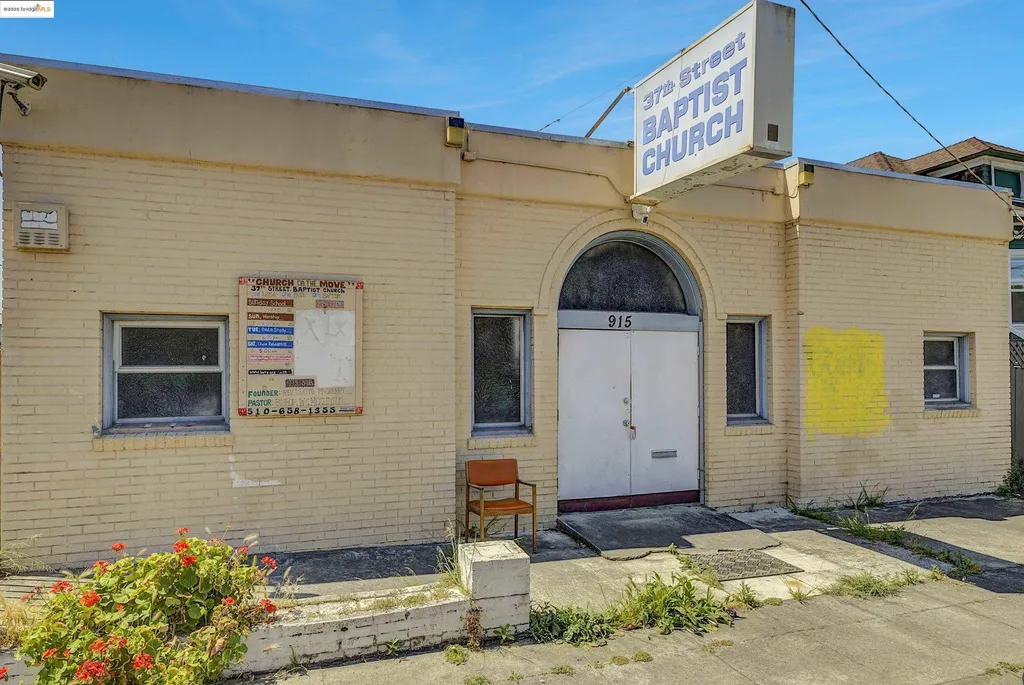 915 37th Street Oakland CA 94608