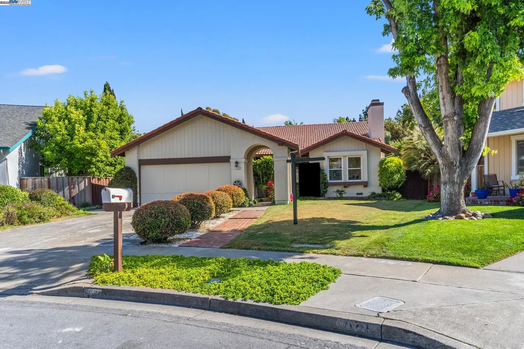 1562 Gilbert Place Fremont CA 94536