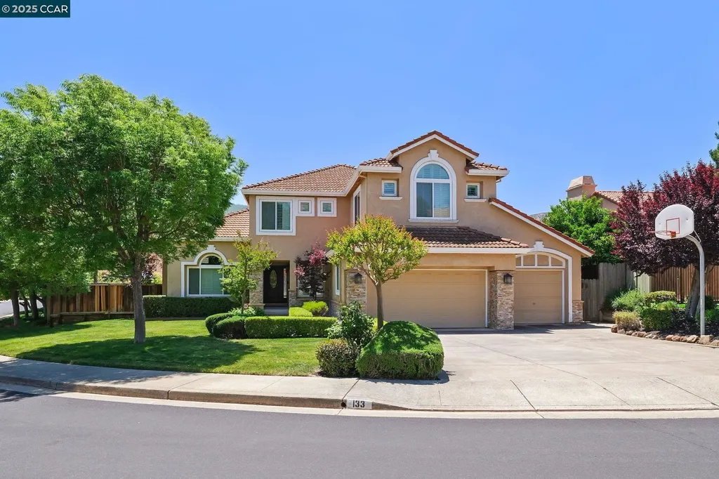 133 El Portal Place Clayton CA 94517