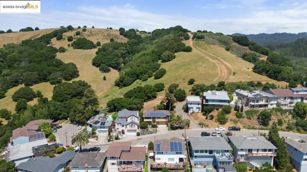 11718 Cranford Way Oakland CA 94605
